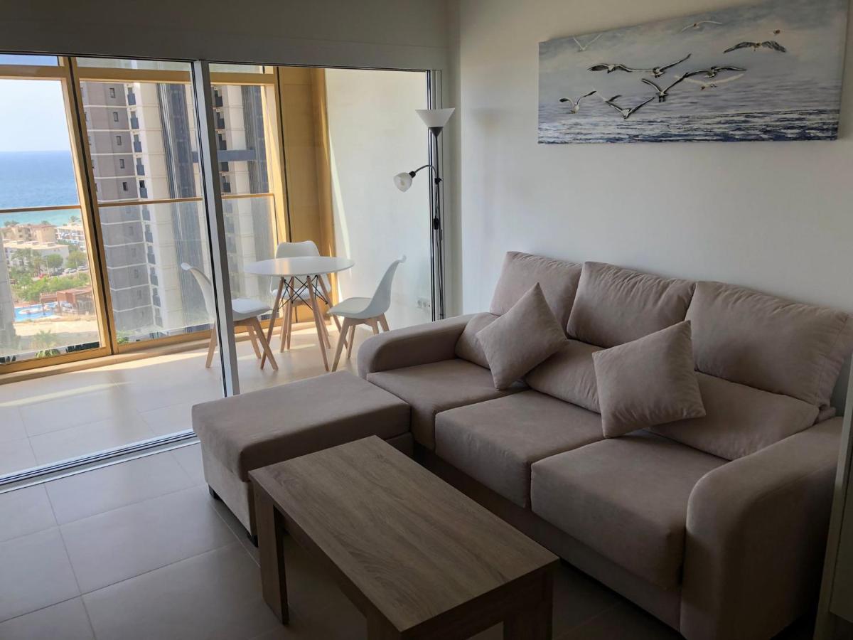 Intempo Celia-Apartment At Famous Intempo Building เบนิดอร์ม ภายนอก รูปภาพ