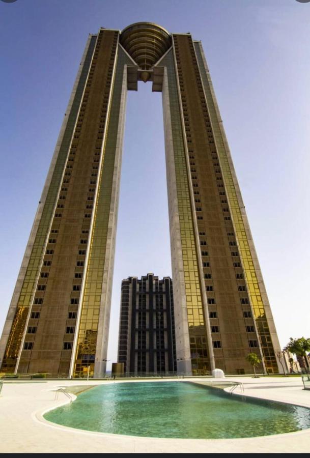 Intempo Celia-Apartment At Famous Intempo Building เบนิดอร์ม ภายนอก รูปภาพ