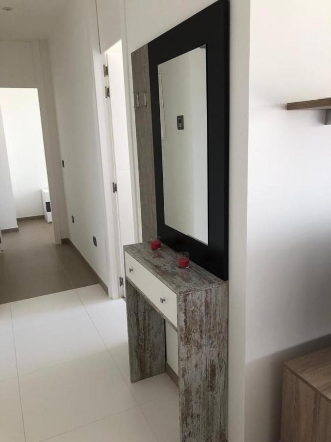 Intempo Celia-Apartment At Famous Intempo Building เบนิดอร์ม ภายนอก รูปภาพ