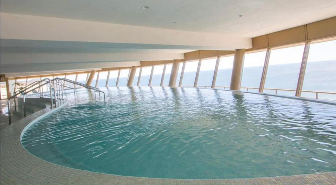 Intempo Celia-Apartment At Famous Intempo Building เบนิดอร์ม ภายนอก รูปภาพ